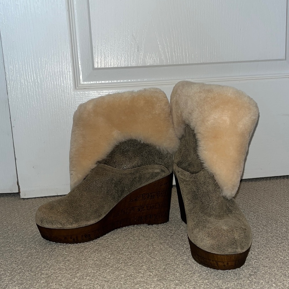 Never-worn Californians Footwear Audrey Brown Distressed Bootie